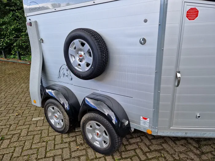 Bockmann Champion 2 paards aluminium trailer met zadelkamer