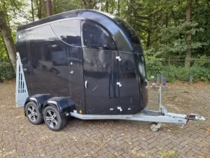 Bucker Careliner type M, 2 paards trailer met zadelkamer