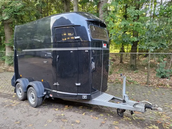 Westfalia Jupiter XL 2 paards trailer met zadelkamer