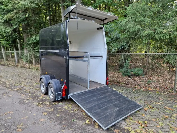 Westfalia Jupiter XL 2 paards trailer met zadelkamer