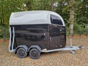 2 paards Bockmann Comfort polyester trailer zwart/zilver met zadelkamer