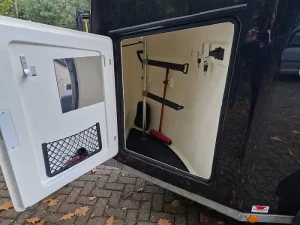 2 paards Bockmann Comfort polyester trailer zwart/zilver met zadelkamer